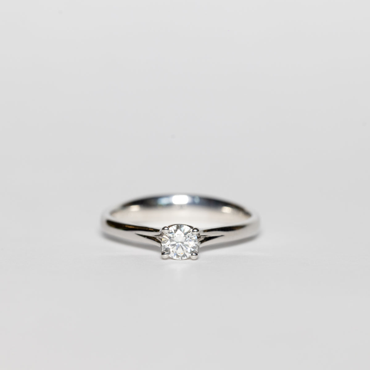 "Grace" Solitaire Ring In 18 Kt White Gold With Diamond