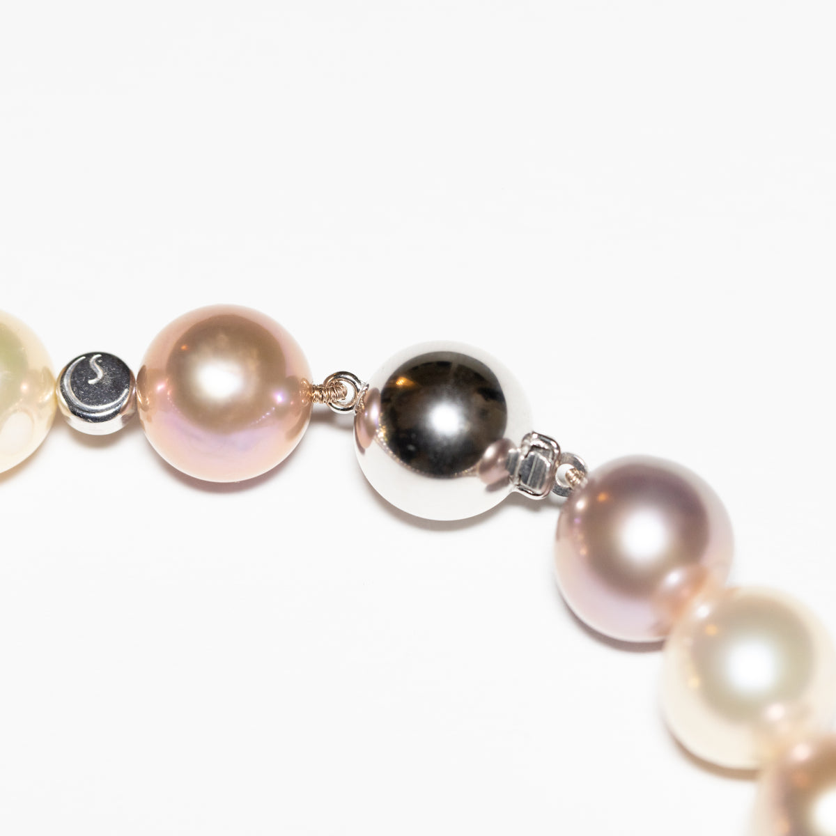 Princess Necklace with Australian Pearls and Susta in 18kt White Gold