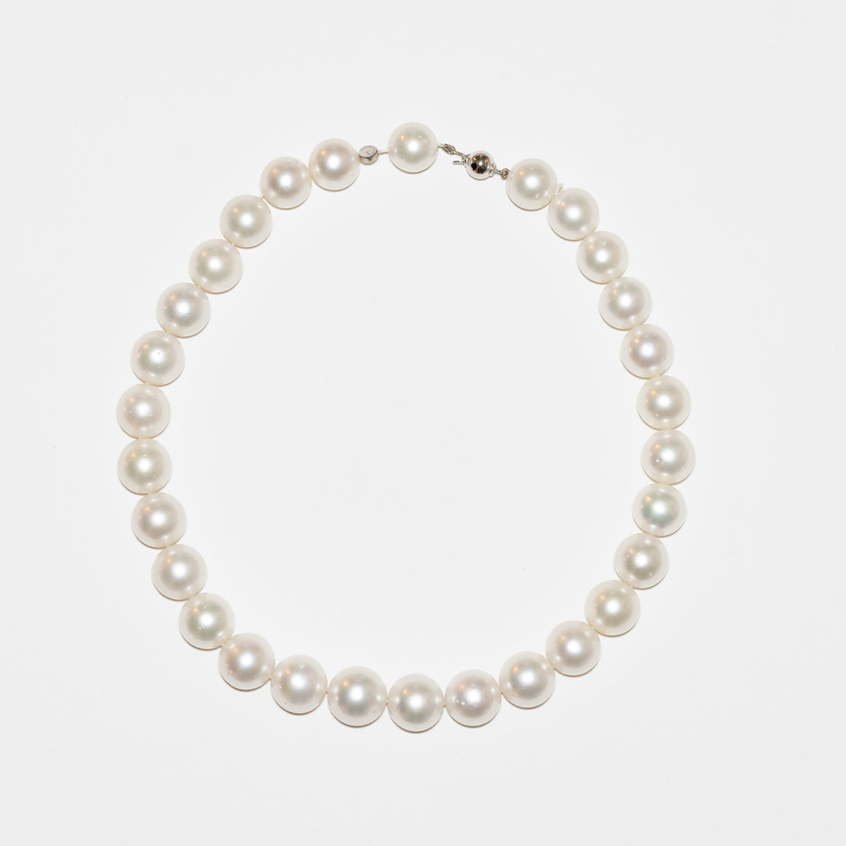 Collana di Perle Australia bianche con susta in oro bianco 18KT