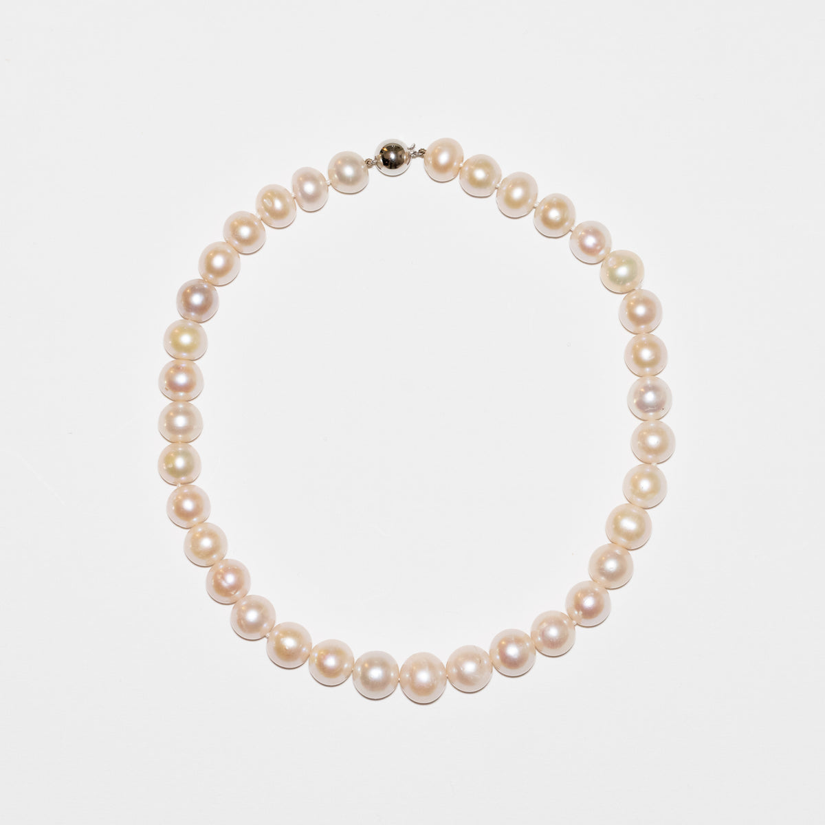 Australian Pearl Necklace with 18KT White Gold Susta
