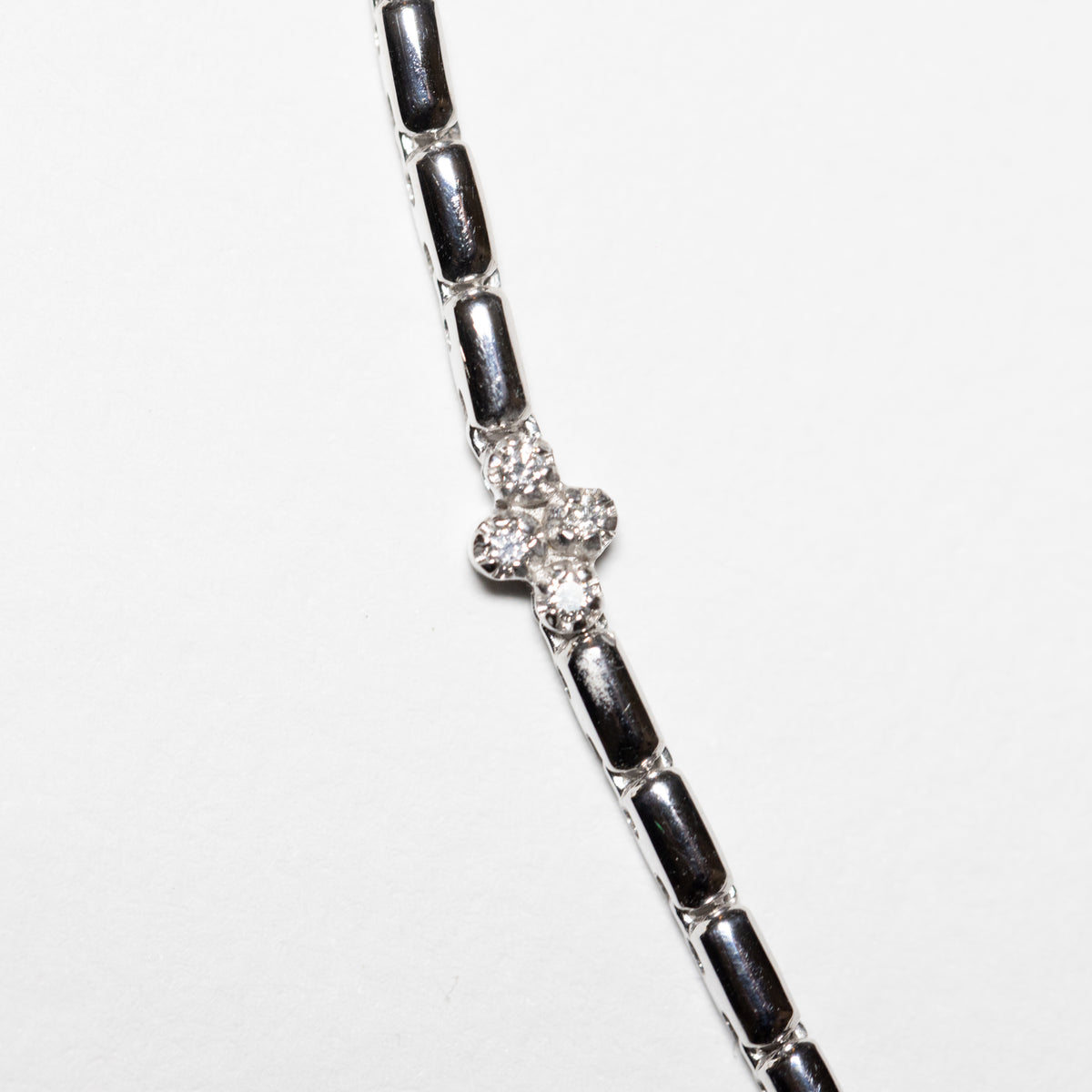 Spring Weave Necklace in 18kt White Gold and Diamonds
