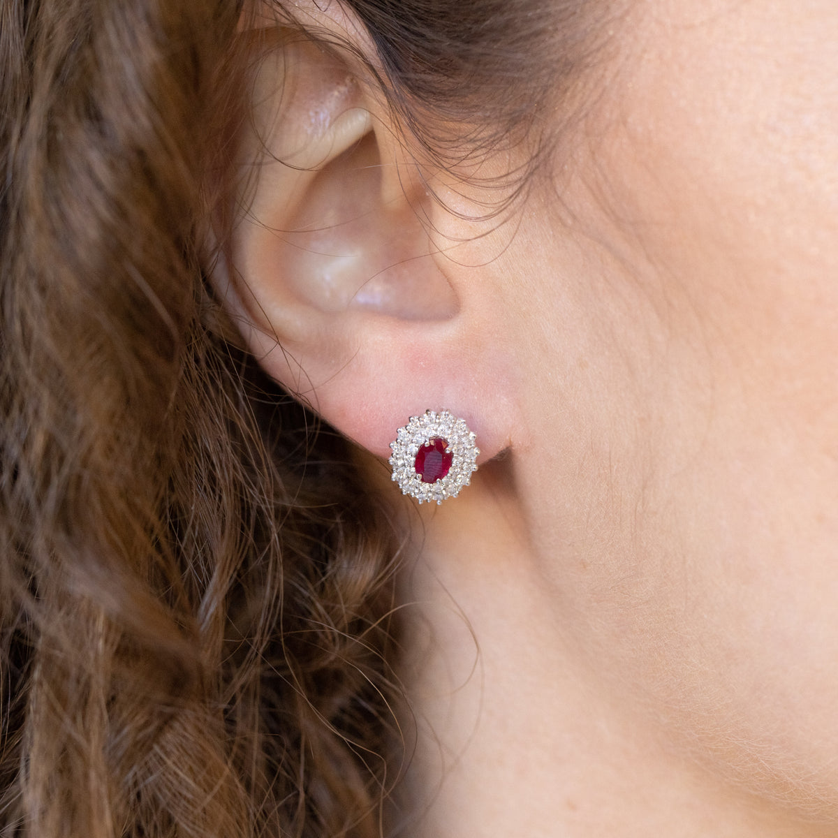 18kt White Gold Earrings with Central Ruby and Double Row of Diamonds 