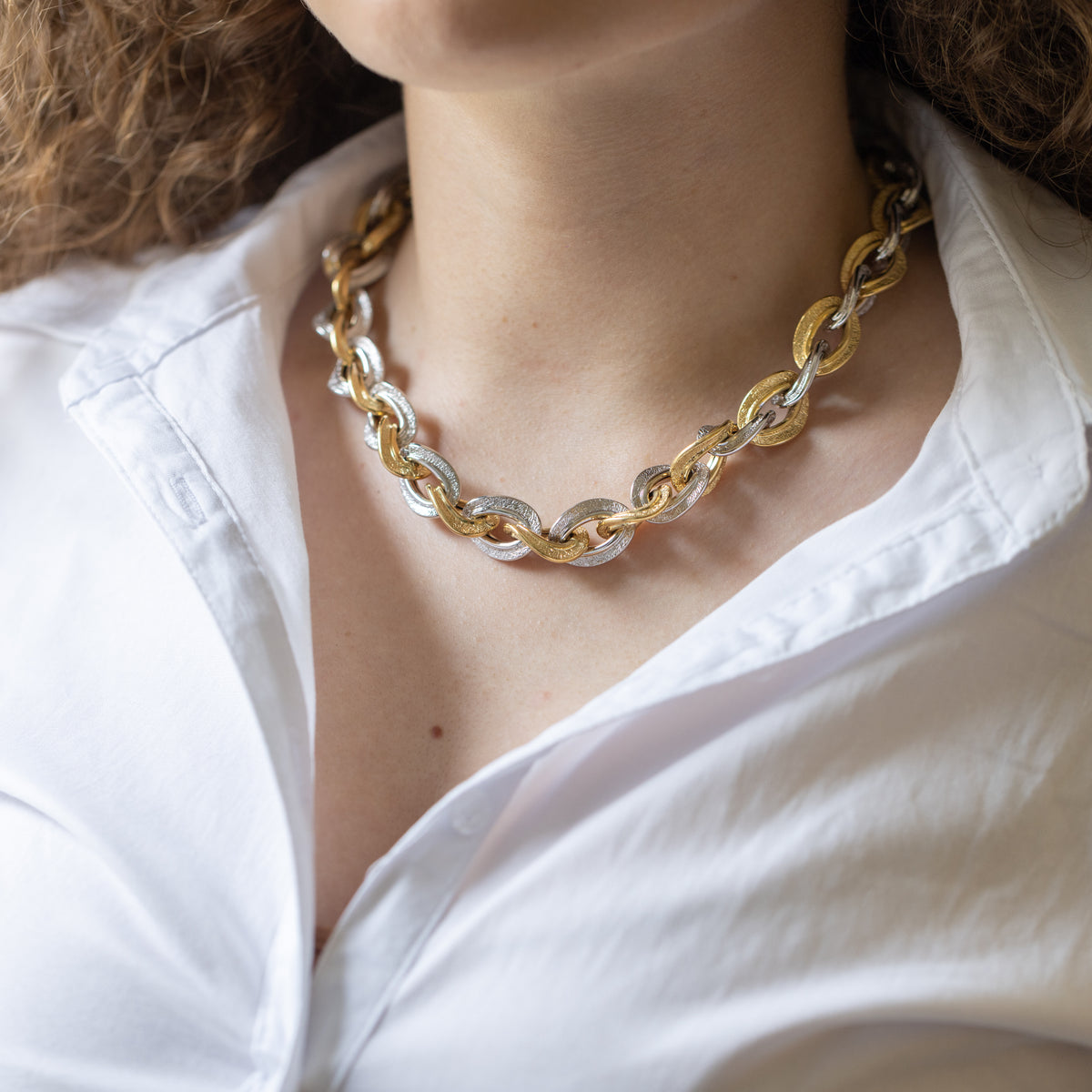 18 KT Yellow and White Gold Collier Necklace Satin Weave Fantasy