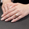 Anello in Oro Giallo 18 KT Fantasia Fiocco con Perla Centrale Australia e Diamanti