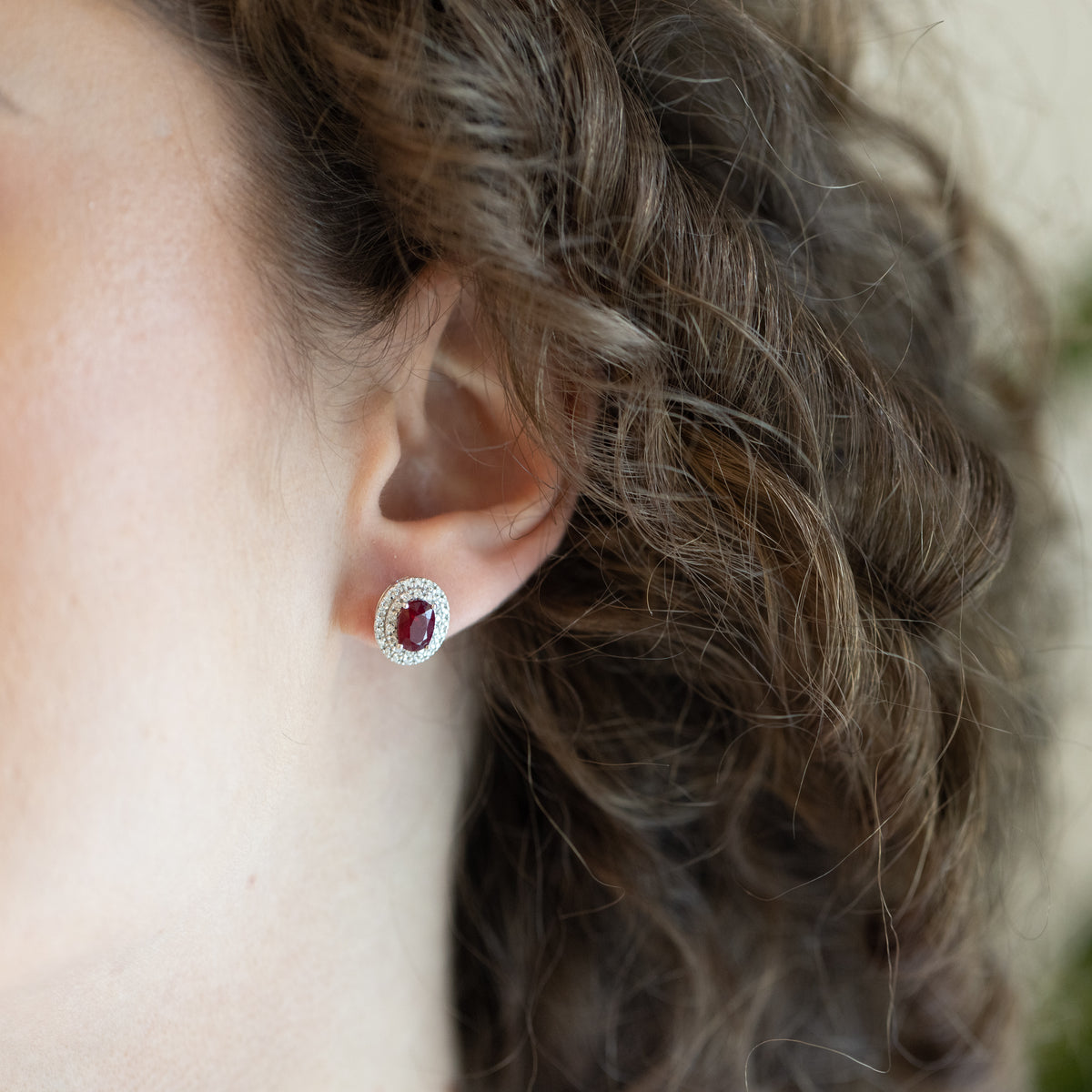 18 KT White Gold Earrings with Central Ruby and Double Row of Diamonds