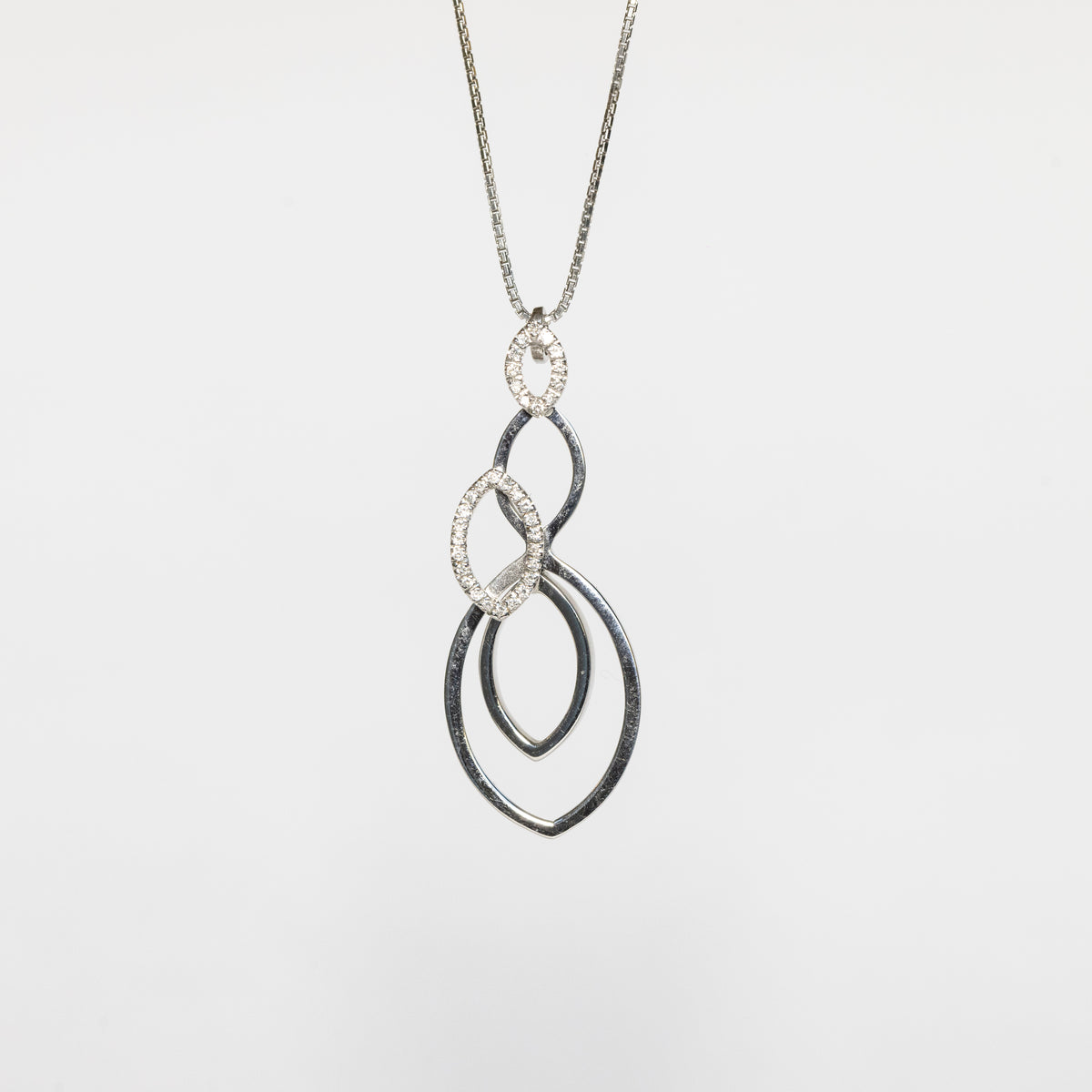 18kt white gold and diamond petal necklace