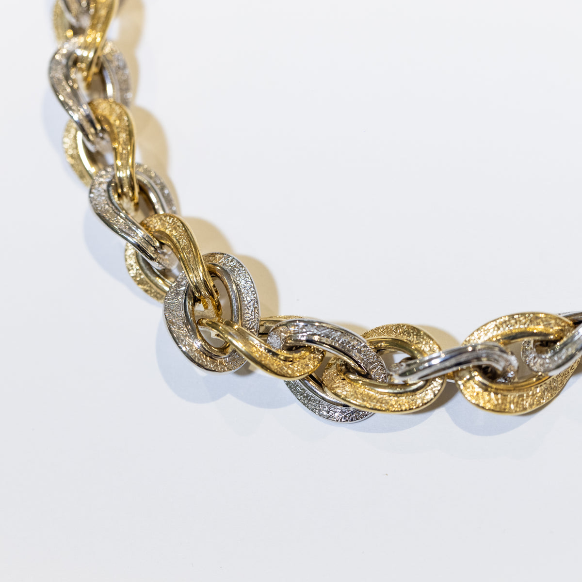 18 KT Yellow and White Gold Collier Necklace Satin Weave Fantasy