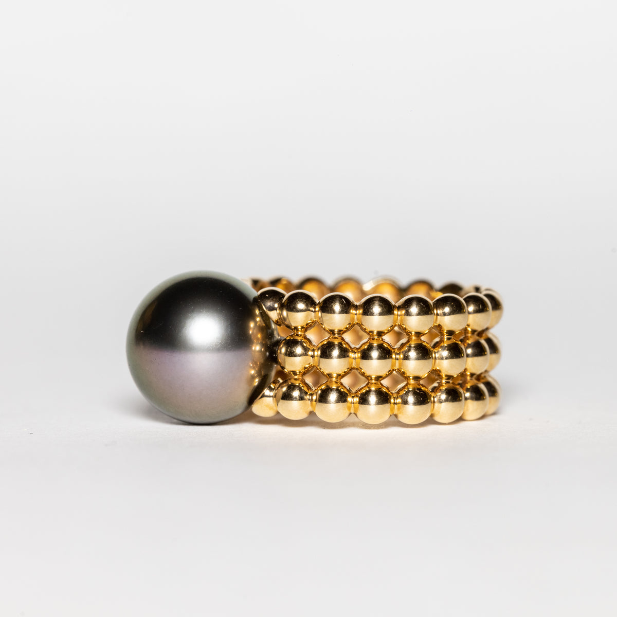 18KT Yellow Gold Band Ring with Tahitian Pearl