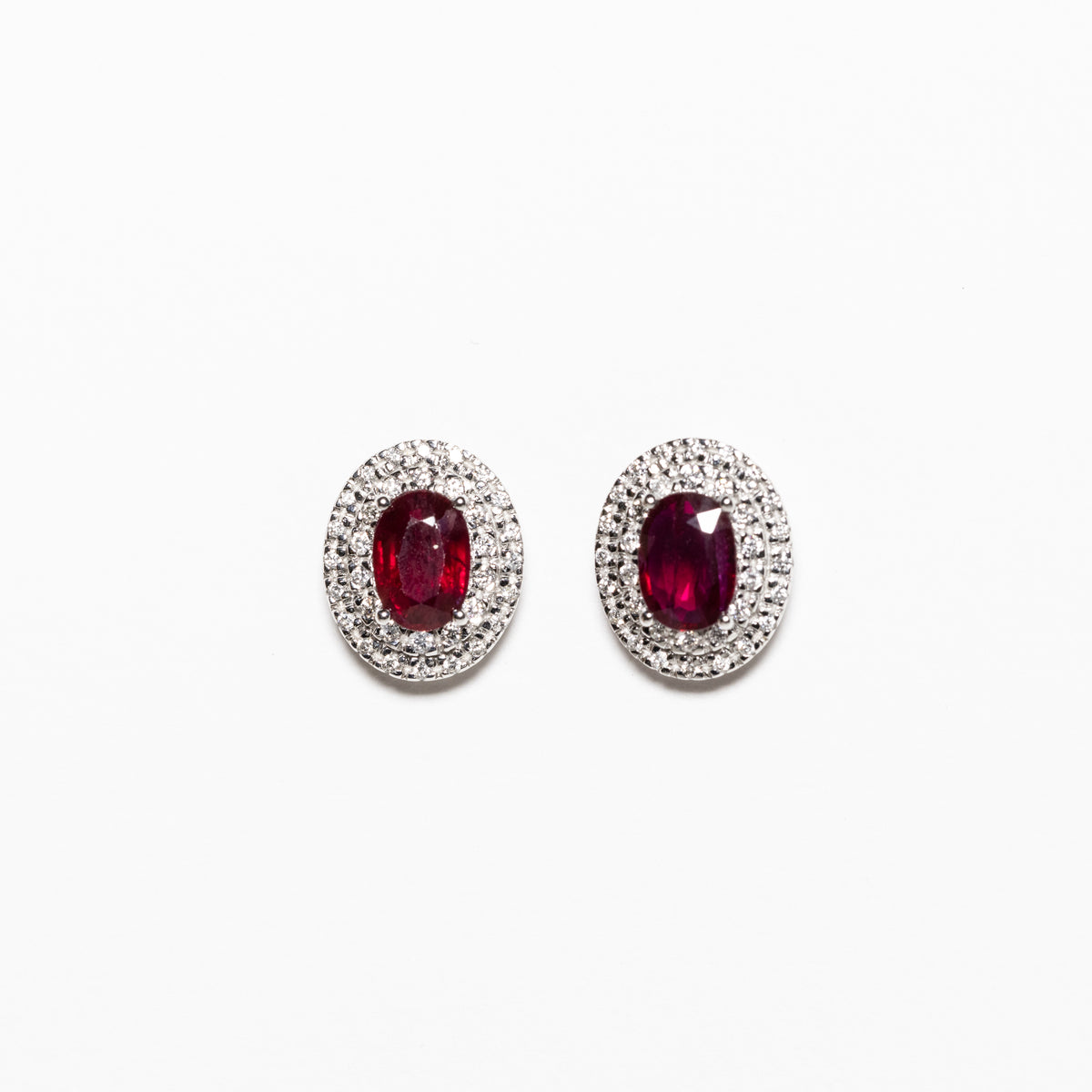 18 KT White Gold Earrings with Central Ruby and Double Row of Diamonds