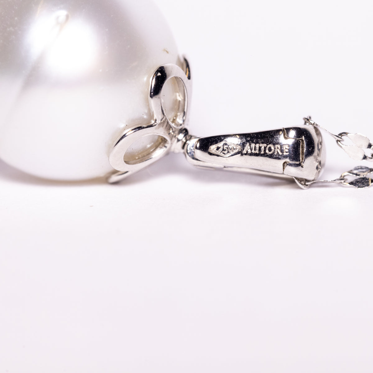 18kt White Gold Australian Pearl Necklace