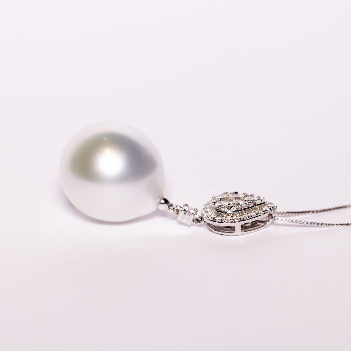 Necklace with Australian Pearl and Diamonds in 18kt White Gold