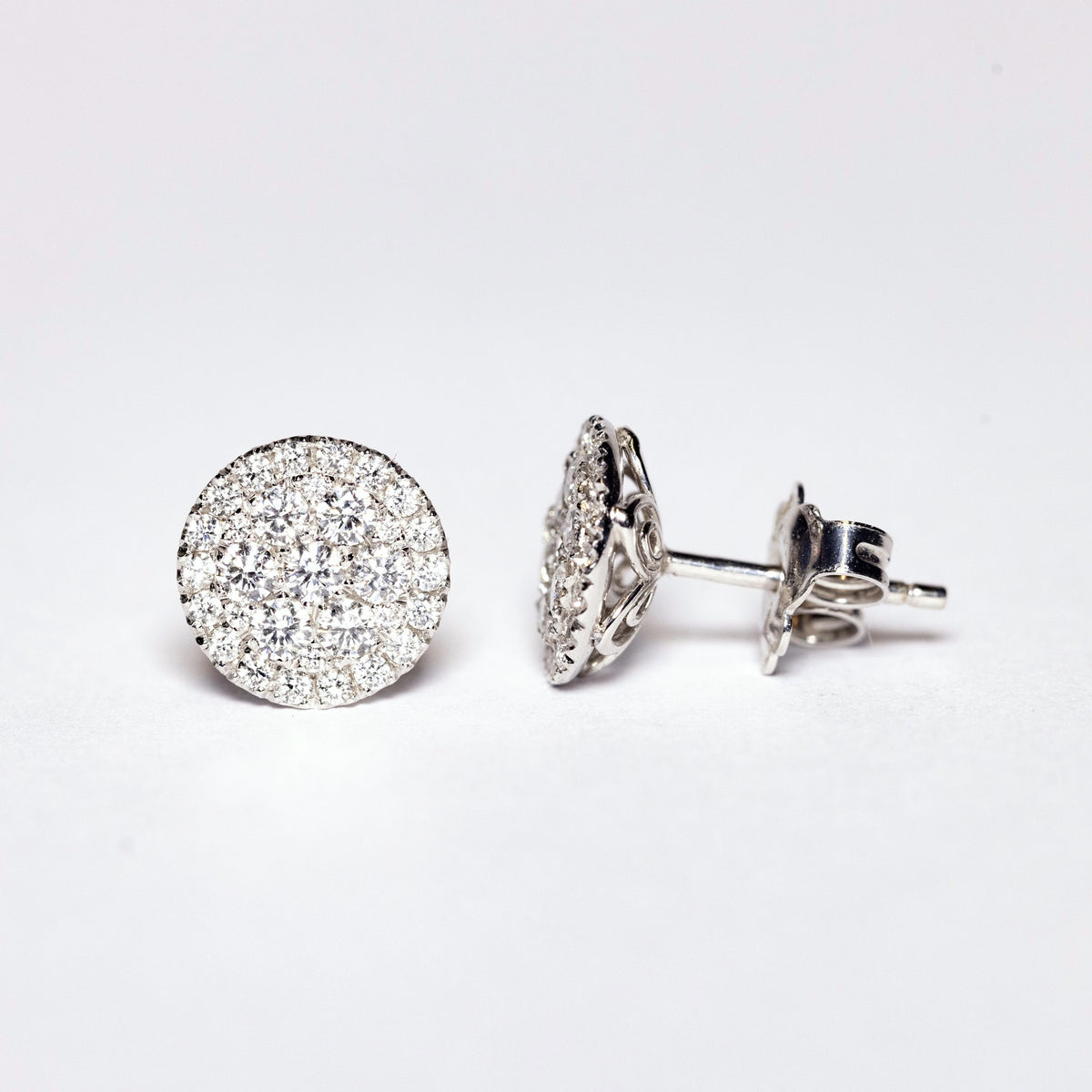 18kt White Gold Earrings with Round Cut Brilliant Diamond Pavè