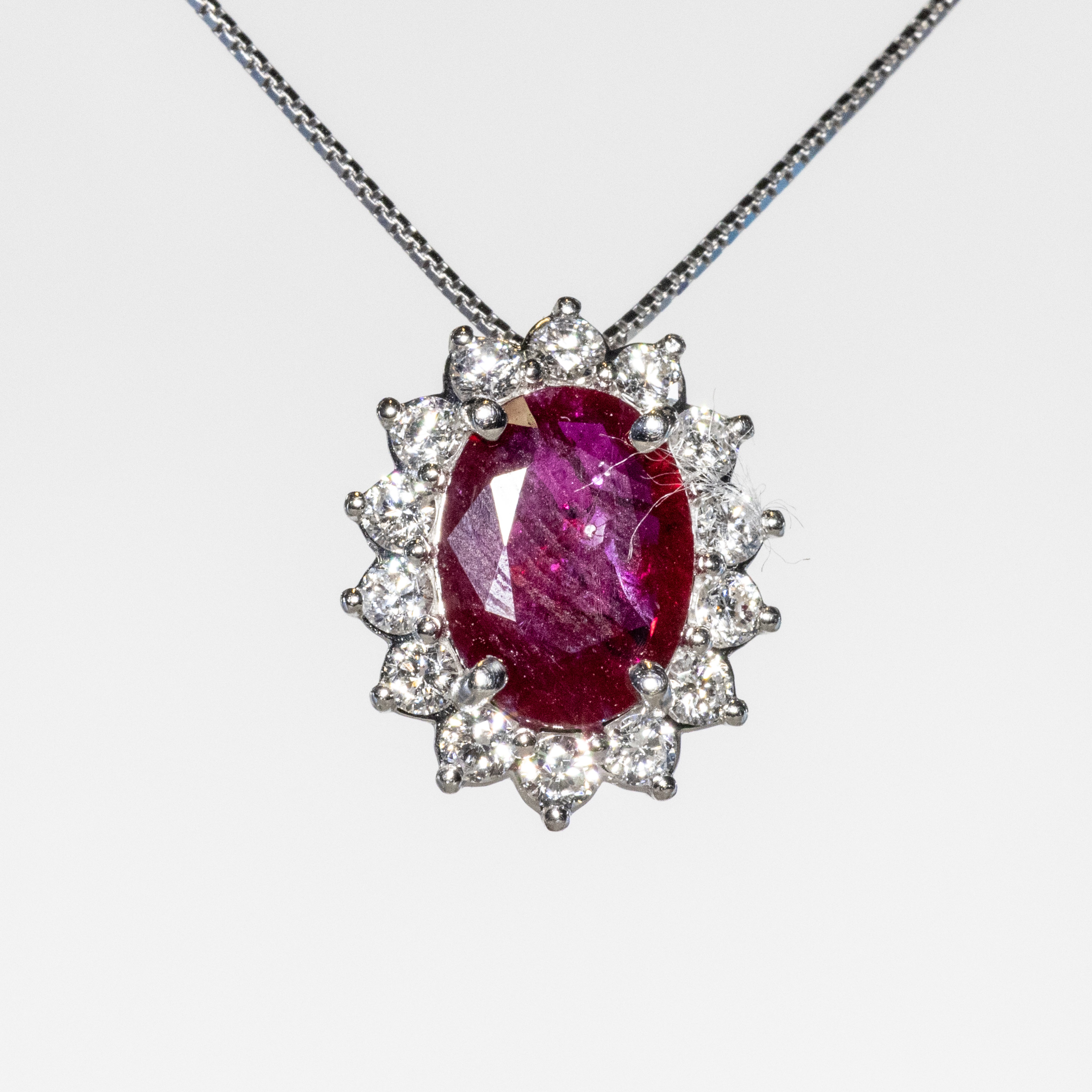 Collana rubino Donna Oro DHPR7877.006 Oro 18Kt con diamanti collezione Arcobaleno Collana rubino Donna Oro DHPR7877.006 Oro 18Kt con diamanti collezione Arcobaleno