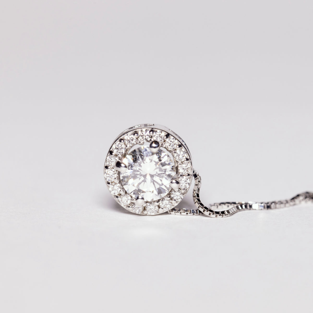 18KT White Gold Necklace with Central Diamond and Diamond Ring