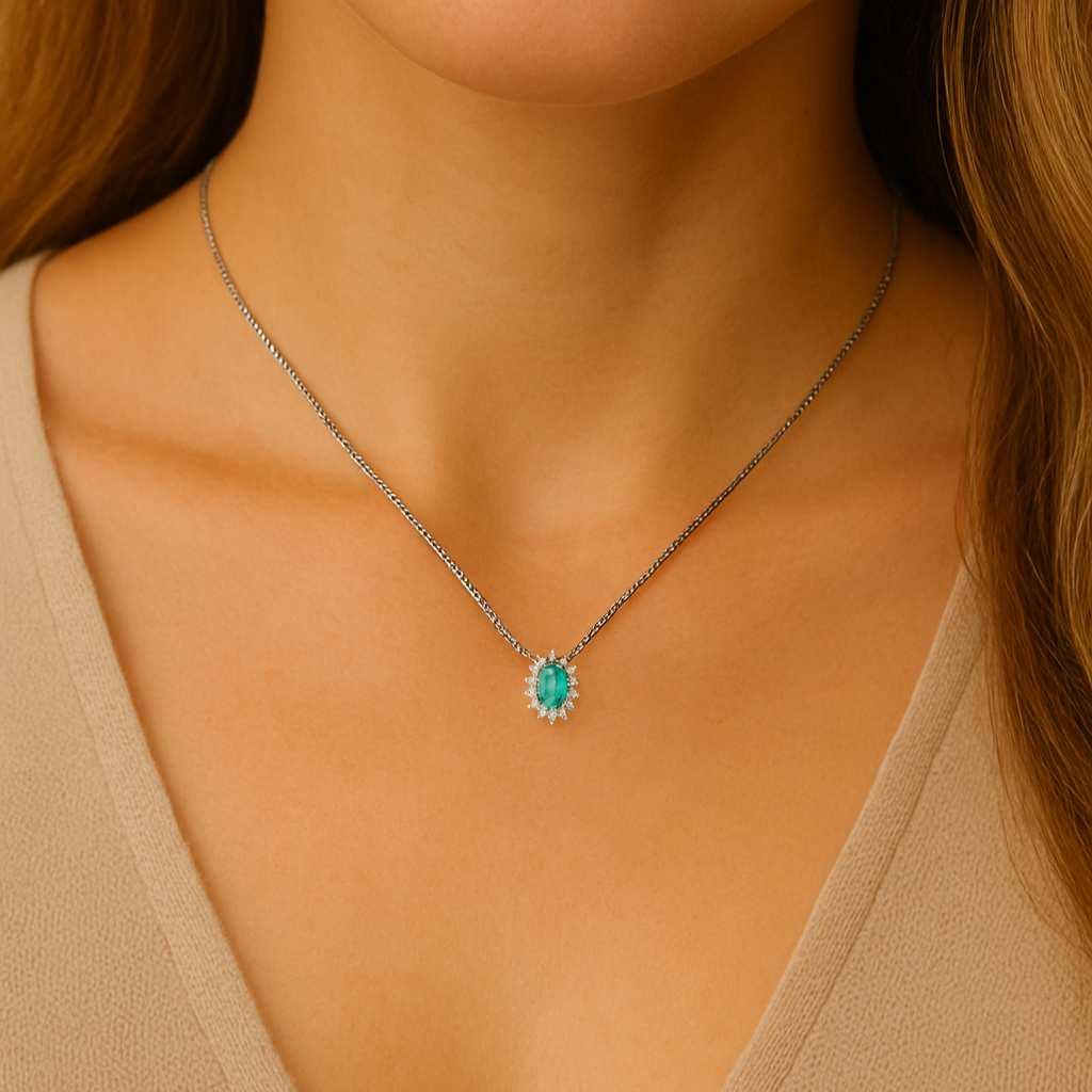 18K White Gold Necklace With Emerald and Diamond Surround
