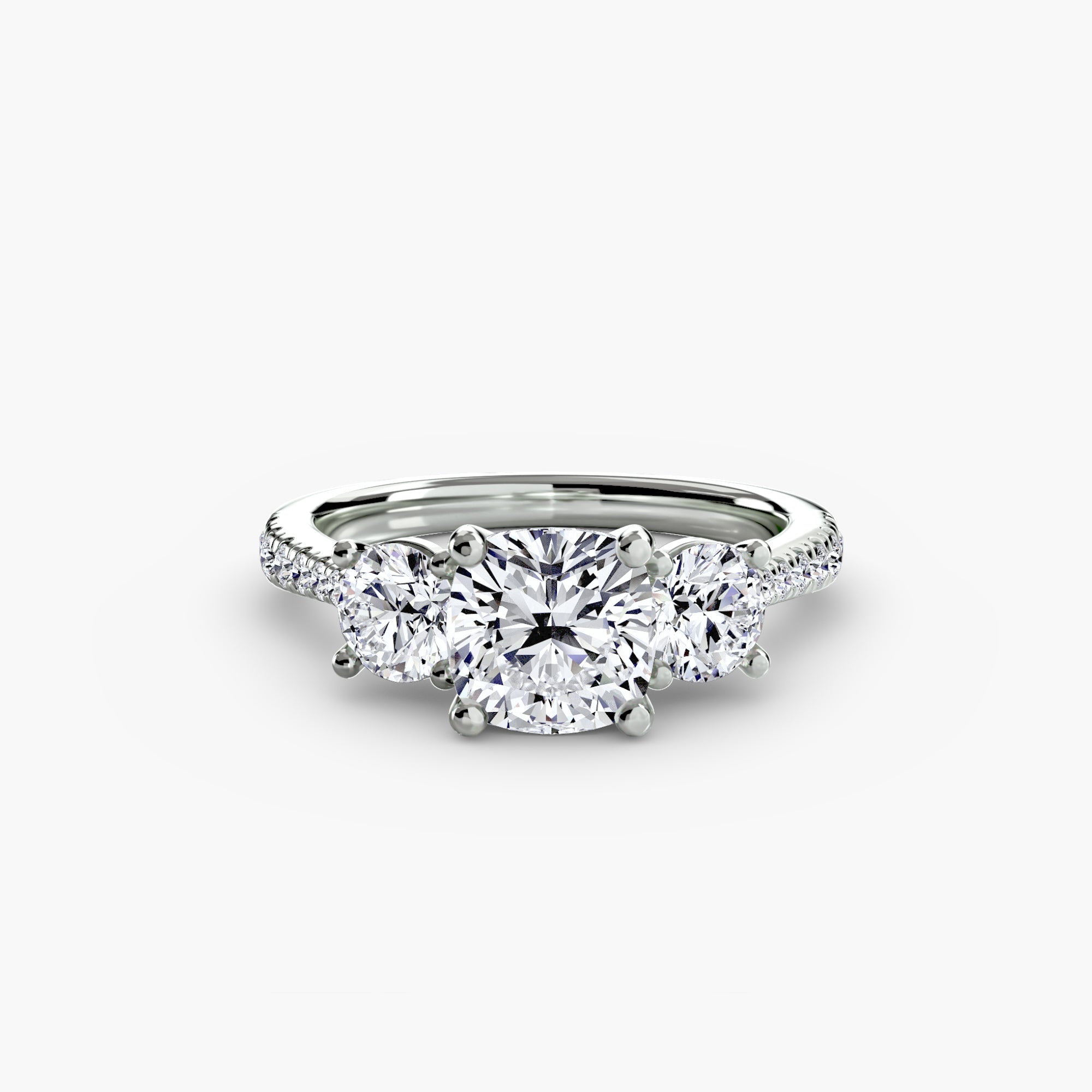 Anello con Tre Pietre e Fascia Pavé