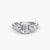 Anello con Tre Pietre e Fascia Pavé