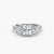 Anello con Tre Pietre e Fascia Pavé
