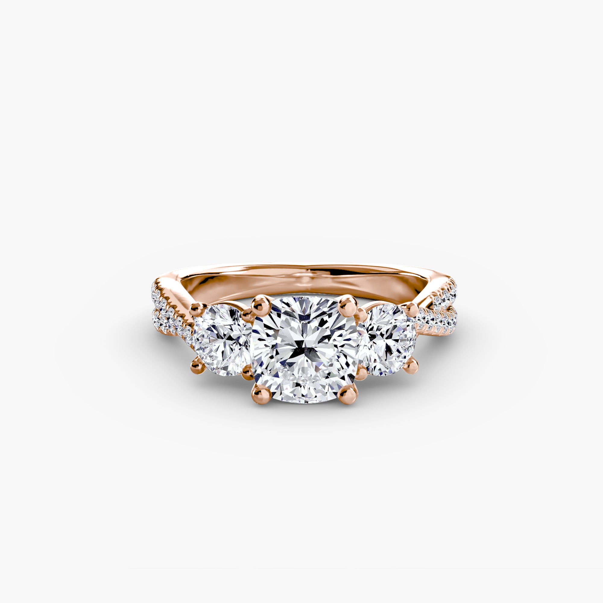 Anello con Tre Pietre e Fascia Pavé 2