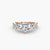 Anello con Tre Pietre e Fascia Pavé 2