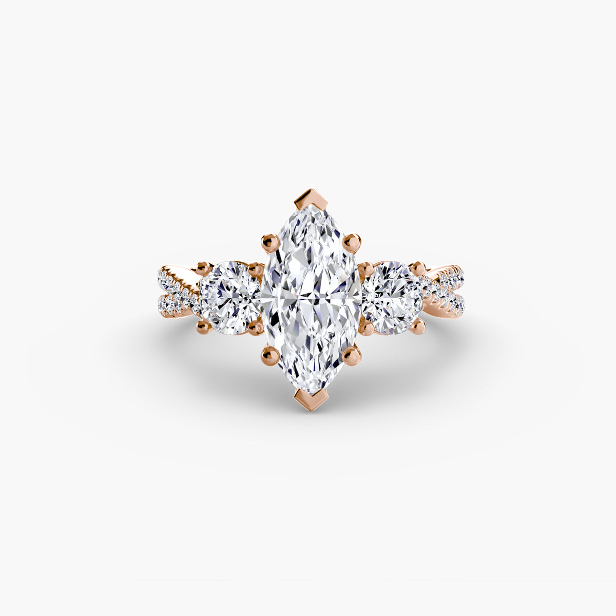Anello con Tre Pietre e Fascia Pavé 2