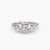 Anello con Tre Pietre e Fascia Pavé 3
