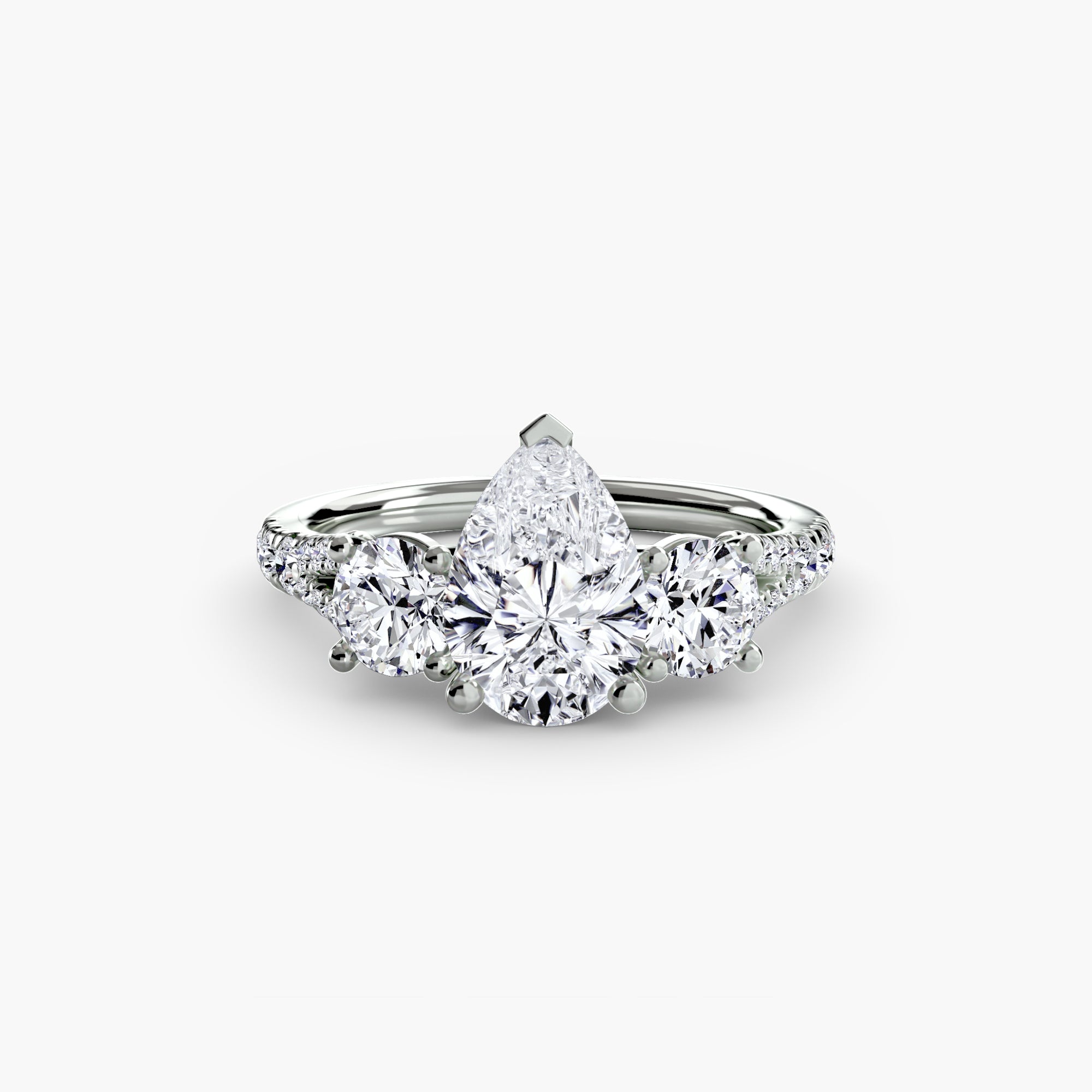 Anello con Tre Pietre e Fascia Pavé 3