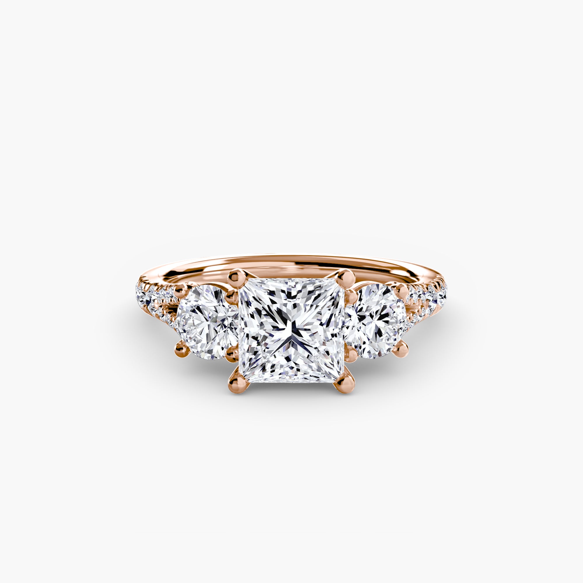 Anello con Tre Pietre e Fascia Pavé 3