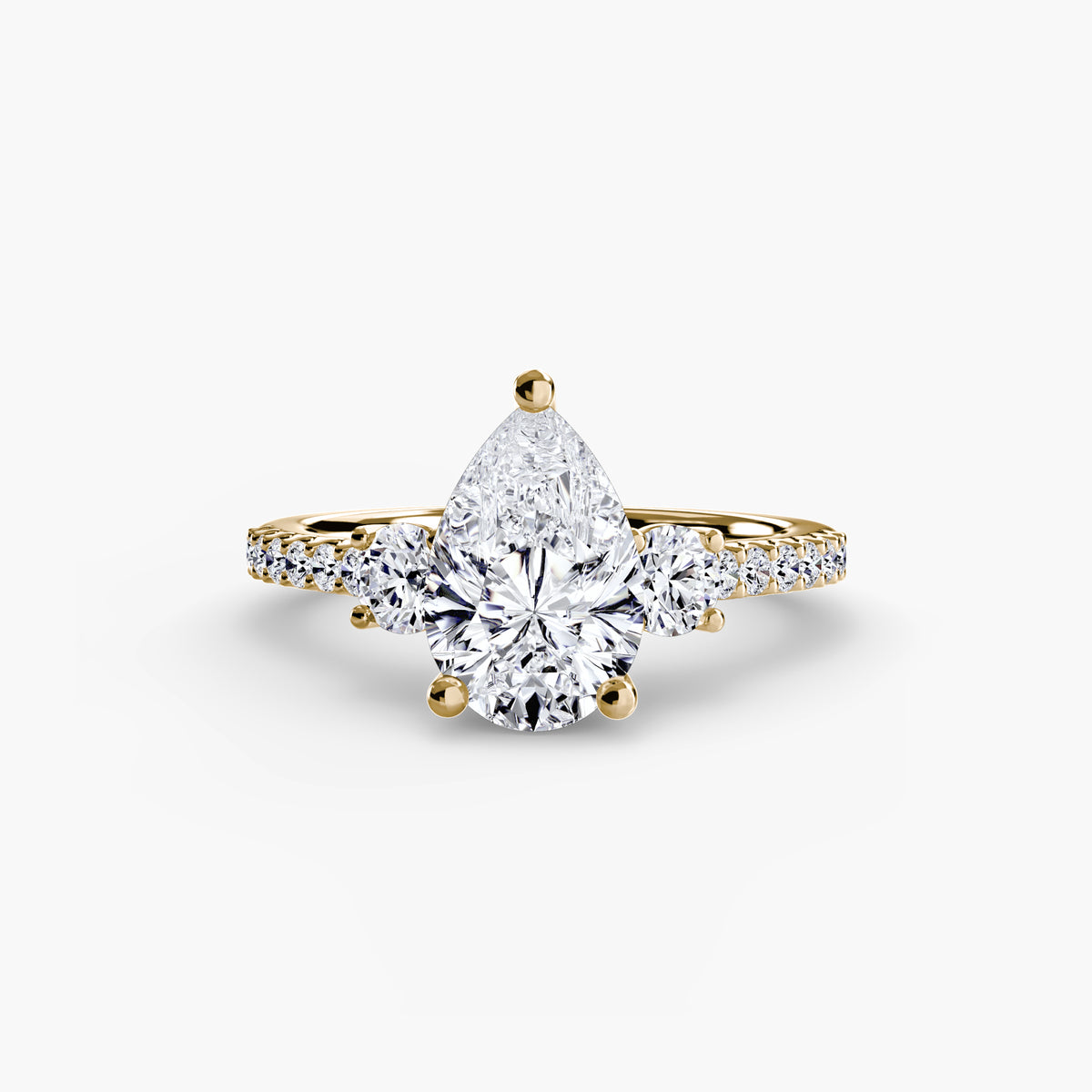 Anello con Tre Pietre e Fascia Pavé 5
