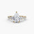 Anello con Tre Pietre e Fascia Pavé 5