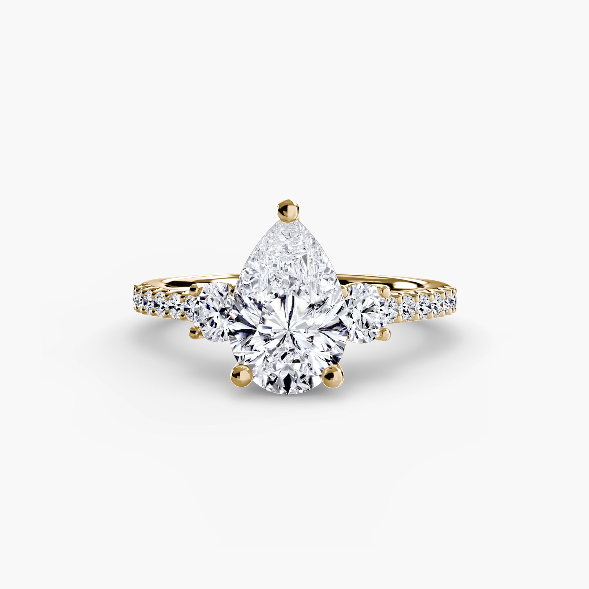 Anello con Tre Pietre e Fascia Pavé 5