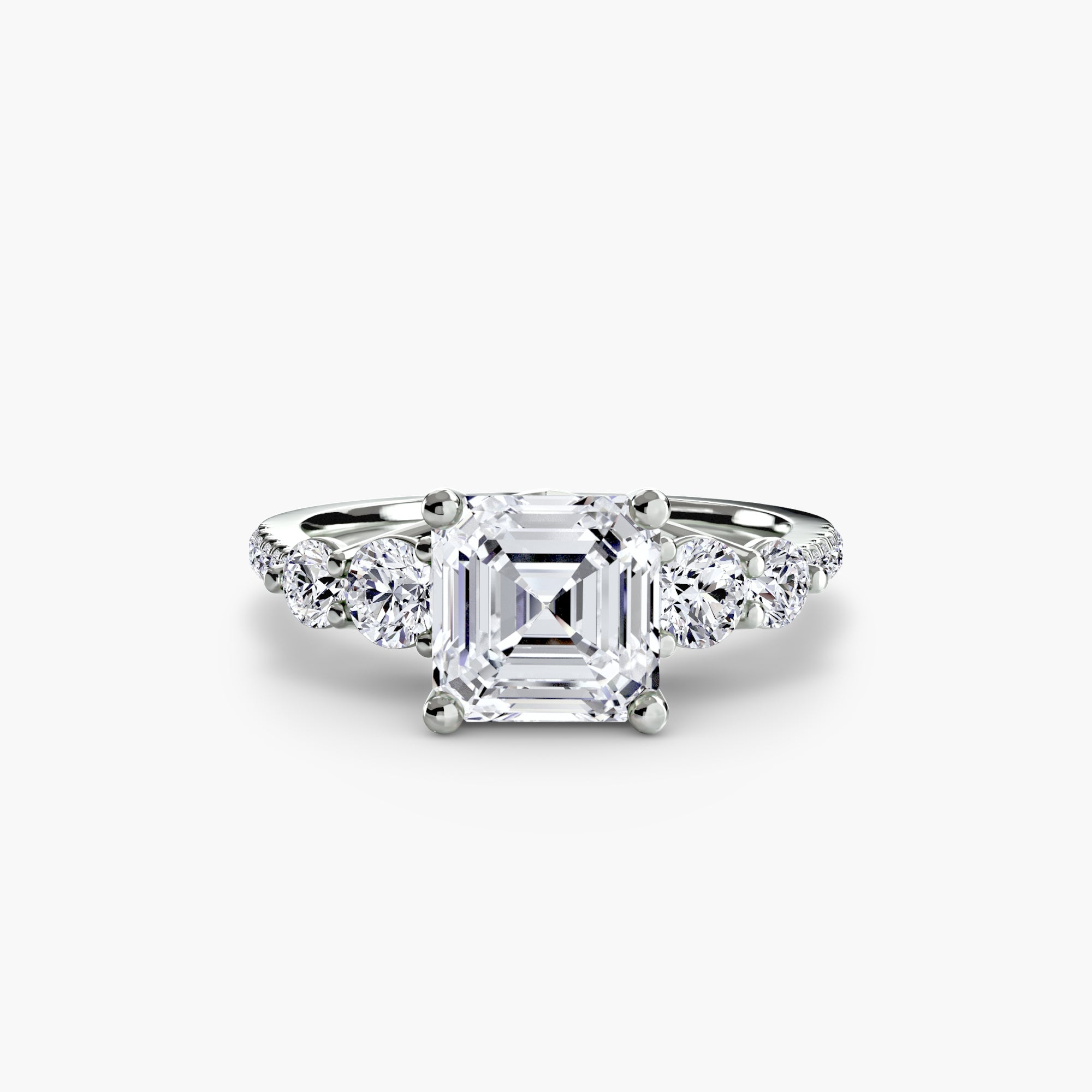 Anello con Cinque Pietre e Fascia Pavé