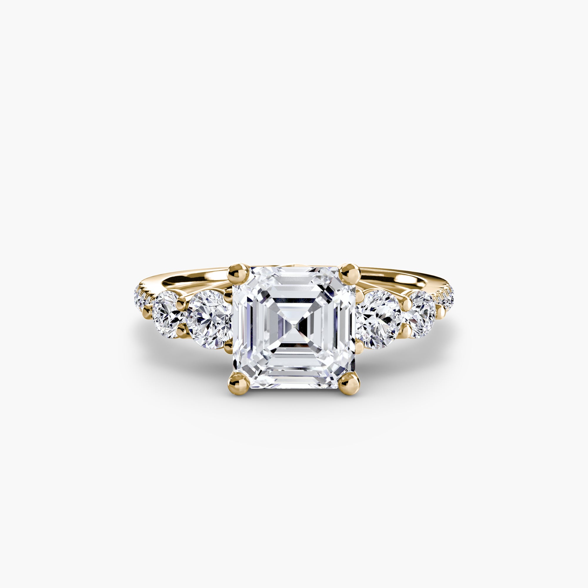 Anello con Cinque Pietre e Fascia Pavé