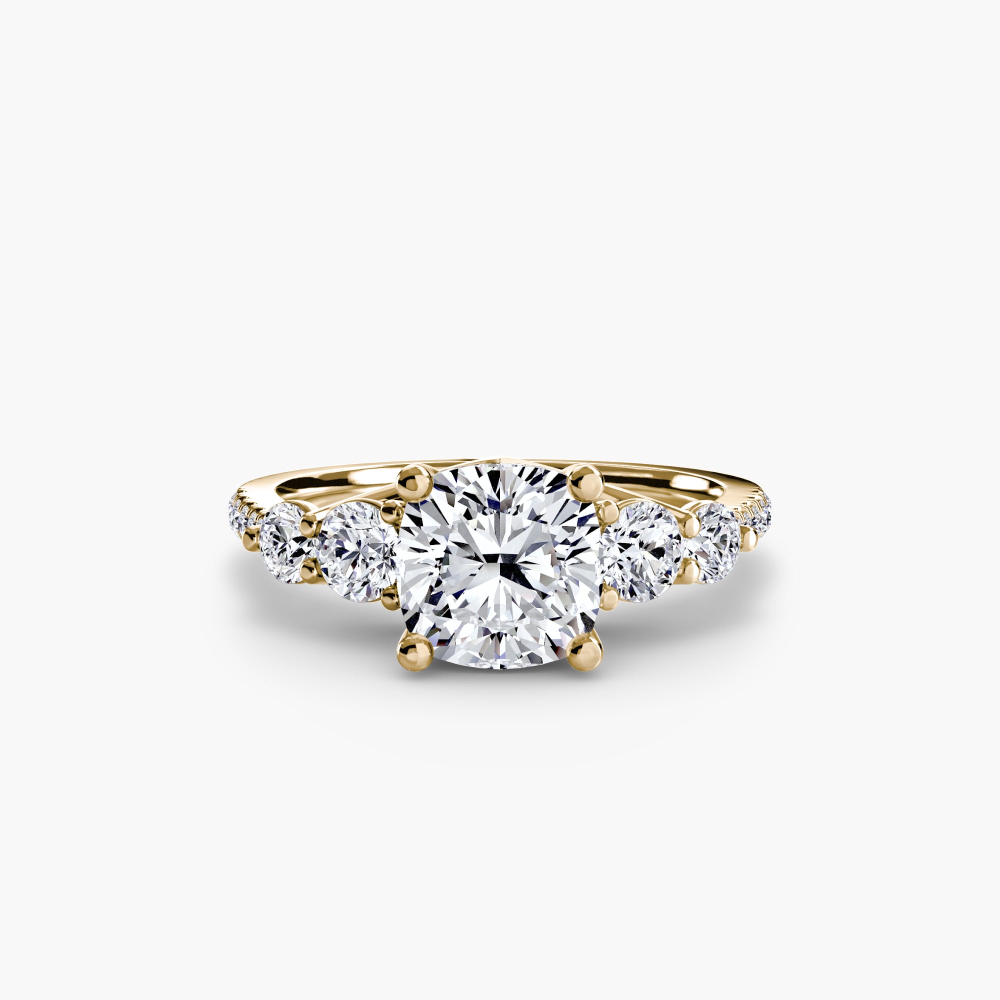 Anello con Cinque Pietre e Fascia Pavé