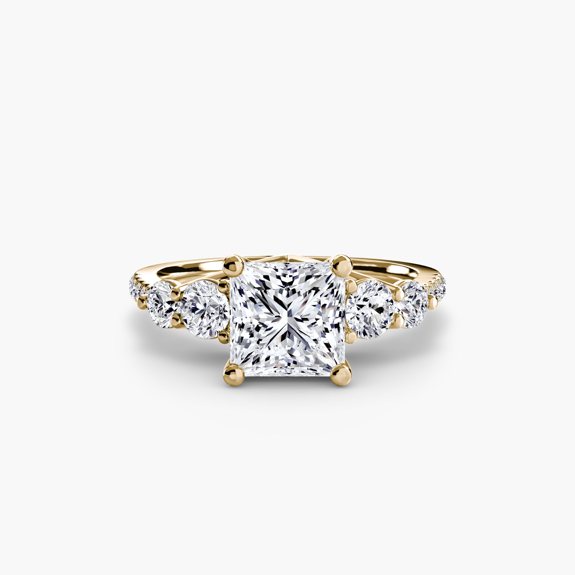 Anello con Cinque Pietre e Fascia Pavé