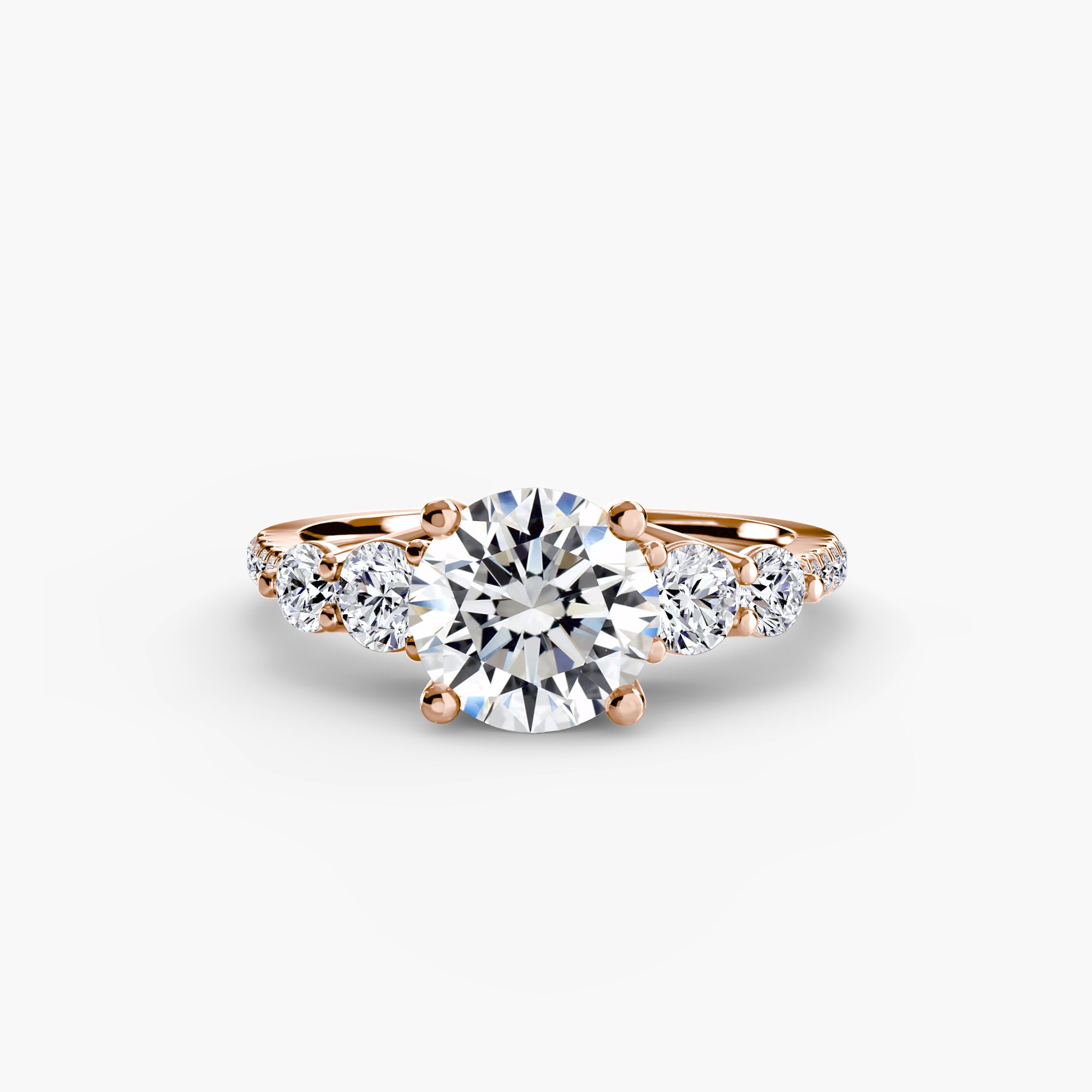 Anello con Cinque Pietre e Fascia Pavé