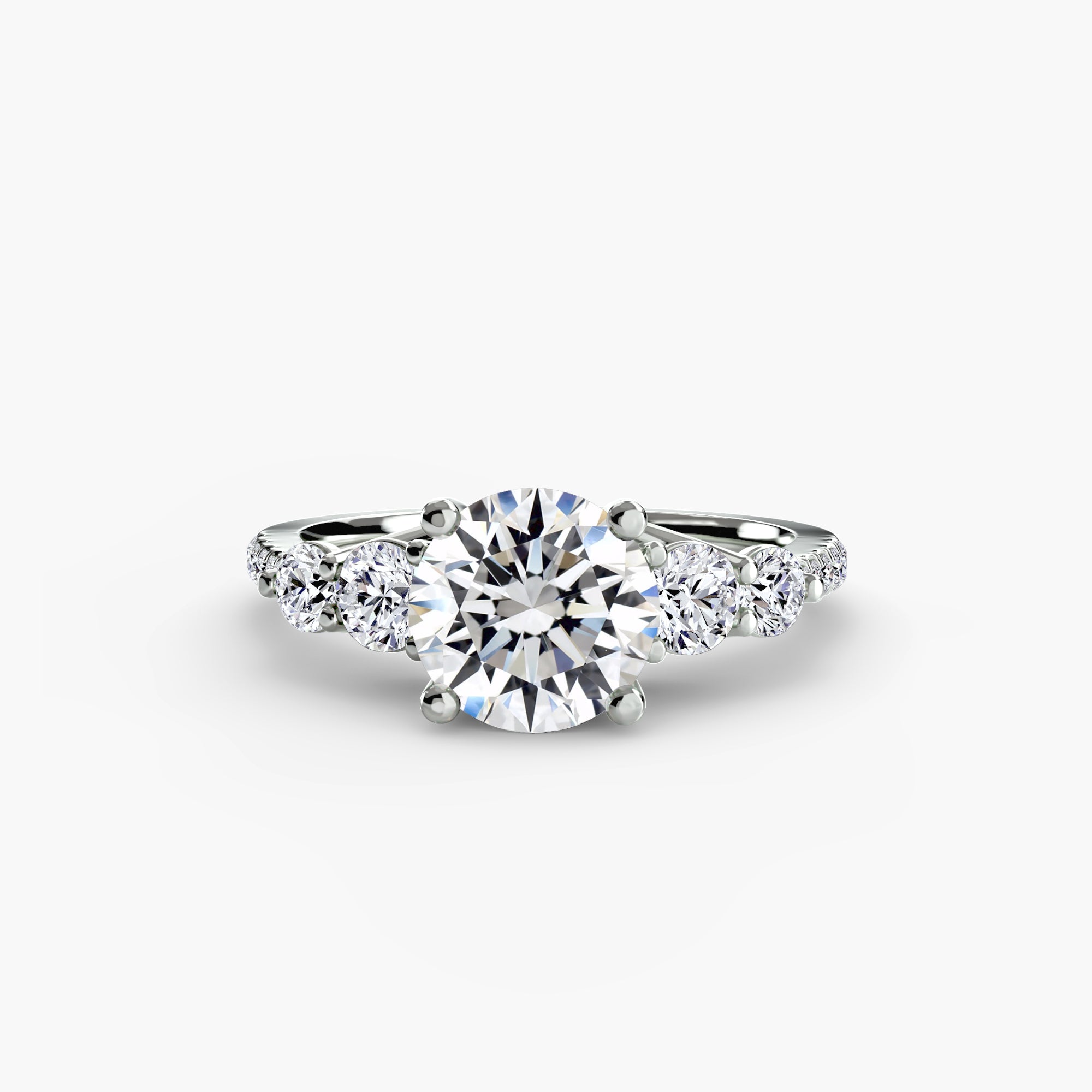 Anello con Cinque Pietre e Fascia Pavé