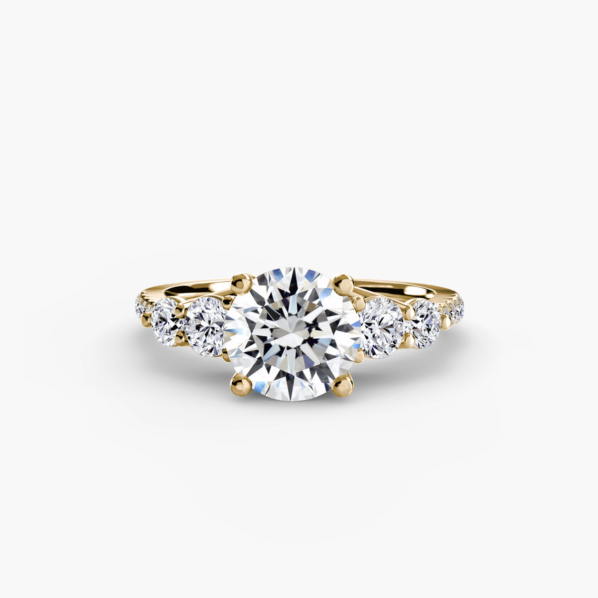 Anello con Cinque Pietre e Fascia Pavé