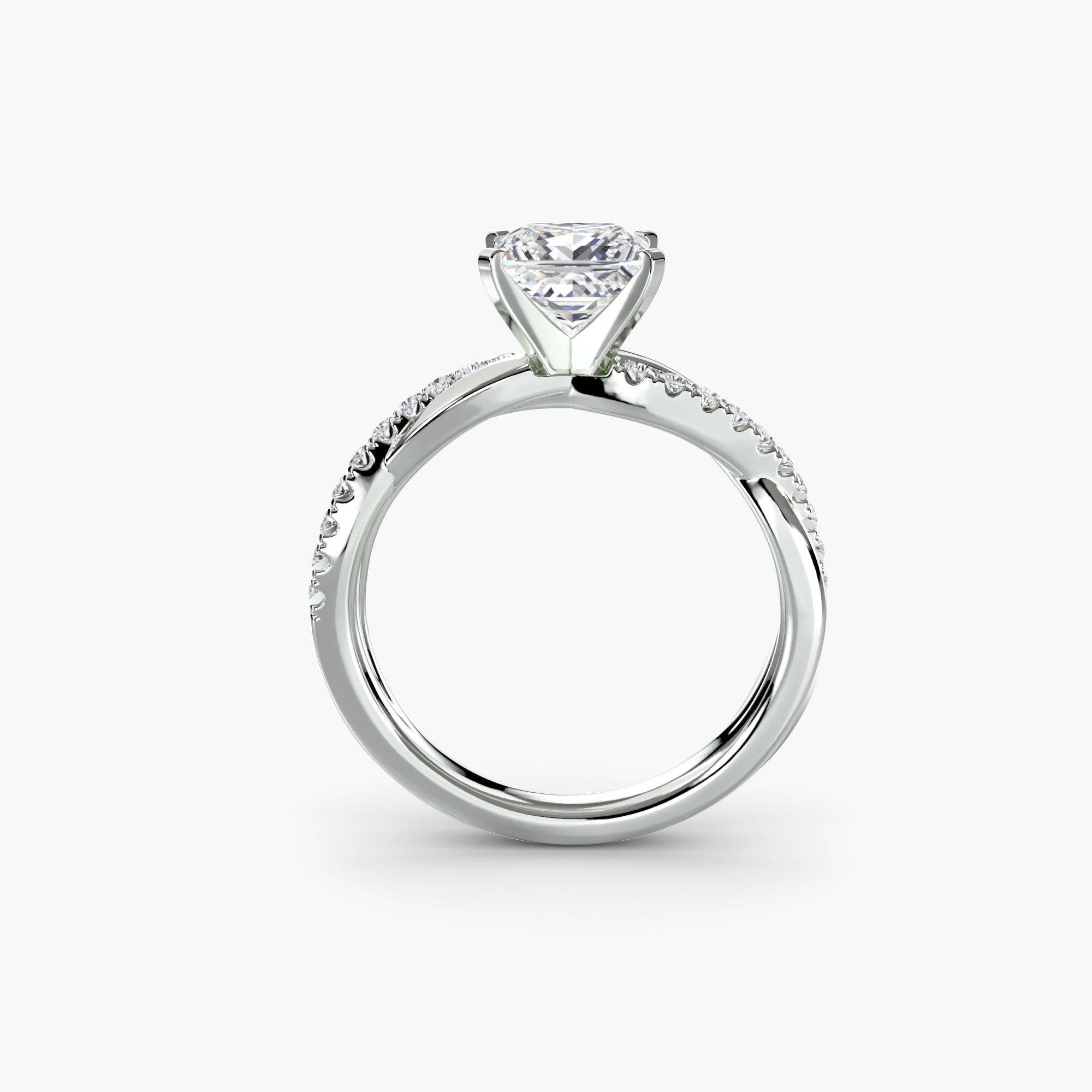 Anello Emerald con Pavé Intrecciato