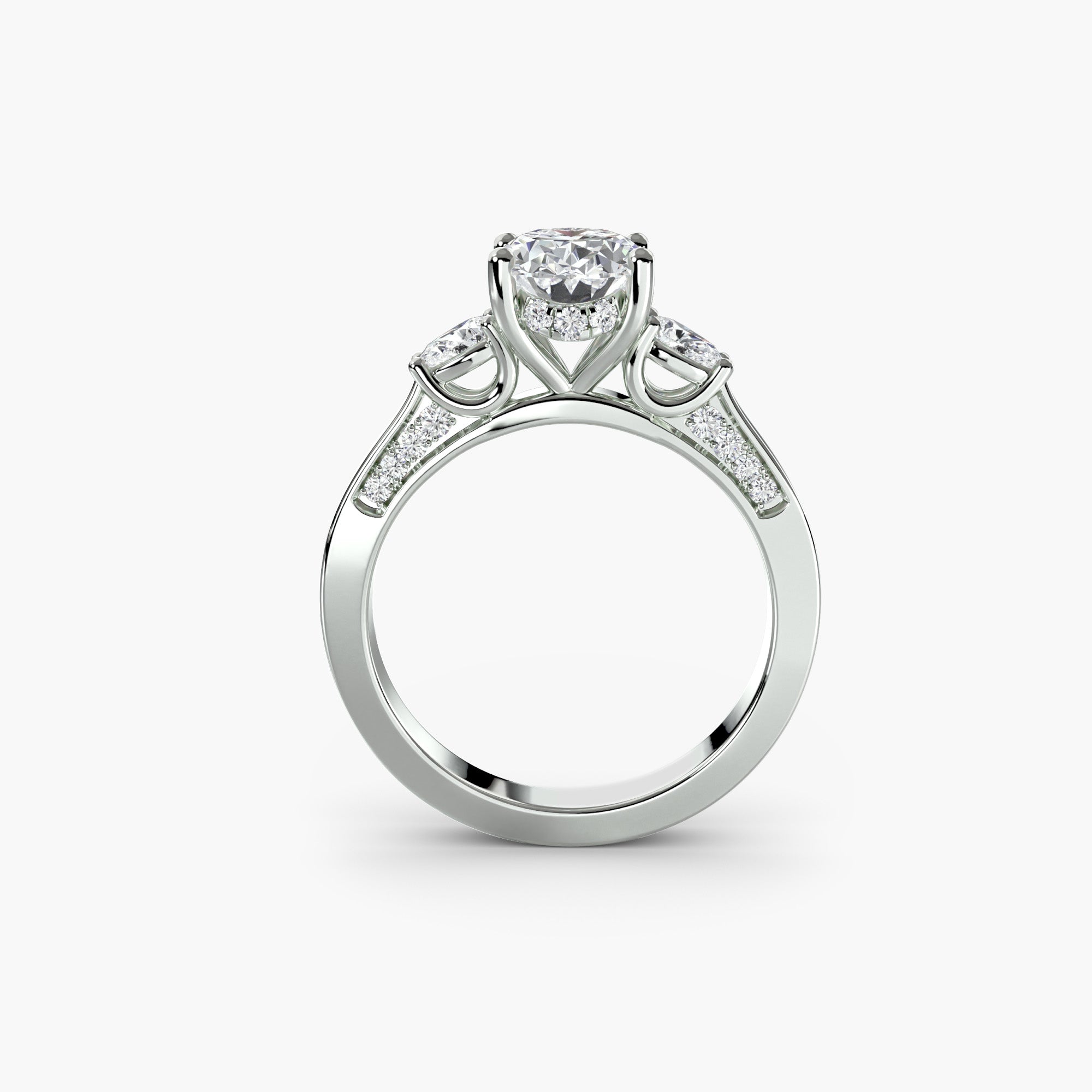 Anello con Tre Pietre e Fasce Pavé