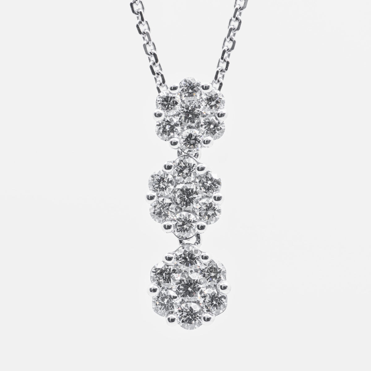 Trilogy Magic Necklace with 0.66 kt Diamond Pavé in 18 kt White Gold