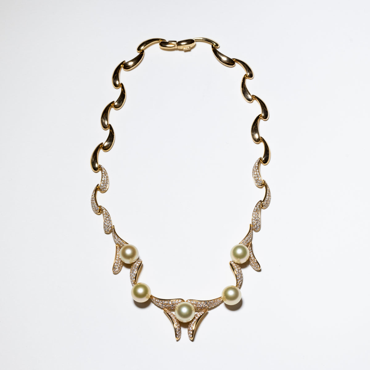 18KT Rose Gold Collier Necklace with Brilliant Cut Diamonds and Gold Australia Pearls
