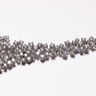 Collana Collier Cascata di Diamanti in Oro Bianco 18KT e impregnata di Diamanti Taglio Rotondo Brillante
