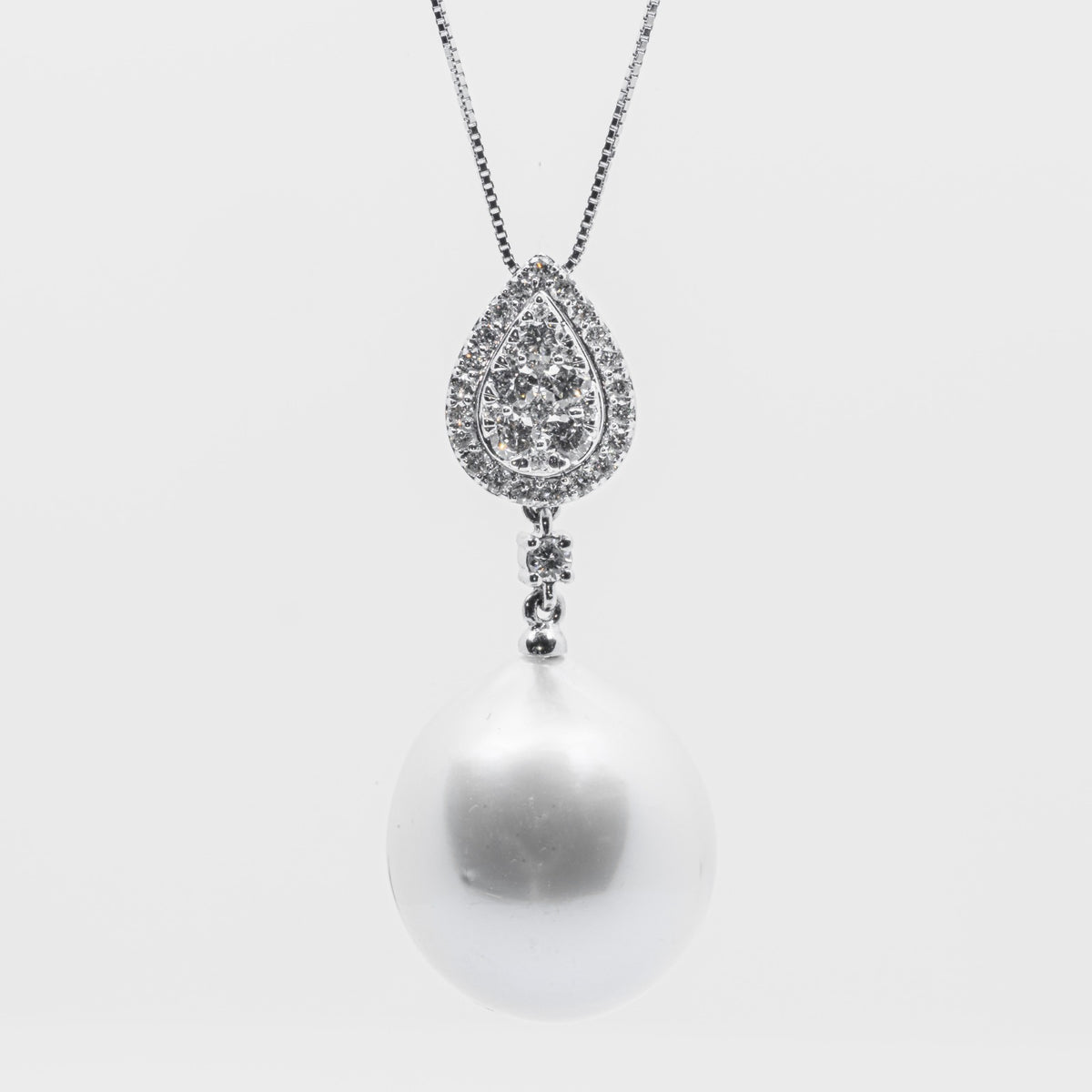 Necklace with Australian Pearl and Diamonds in 18kt White Gold