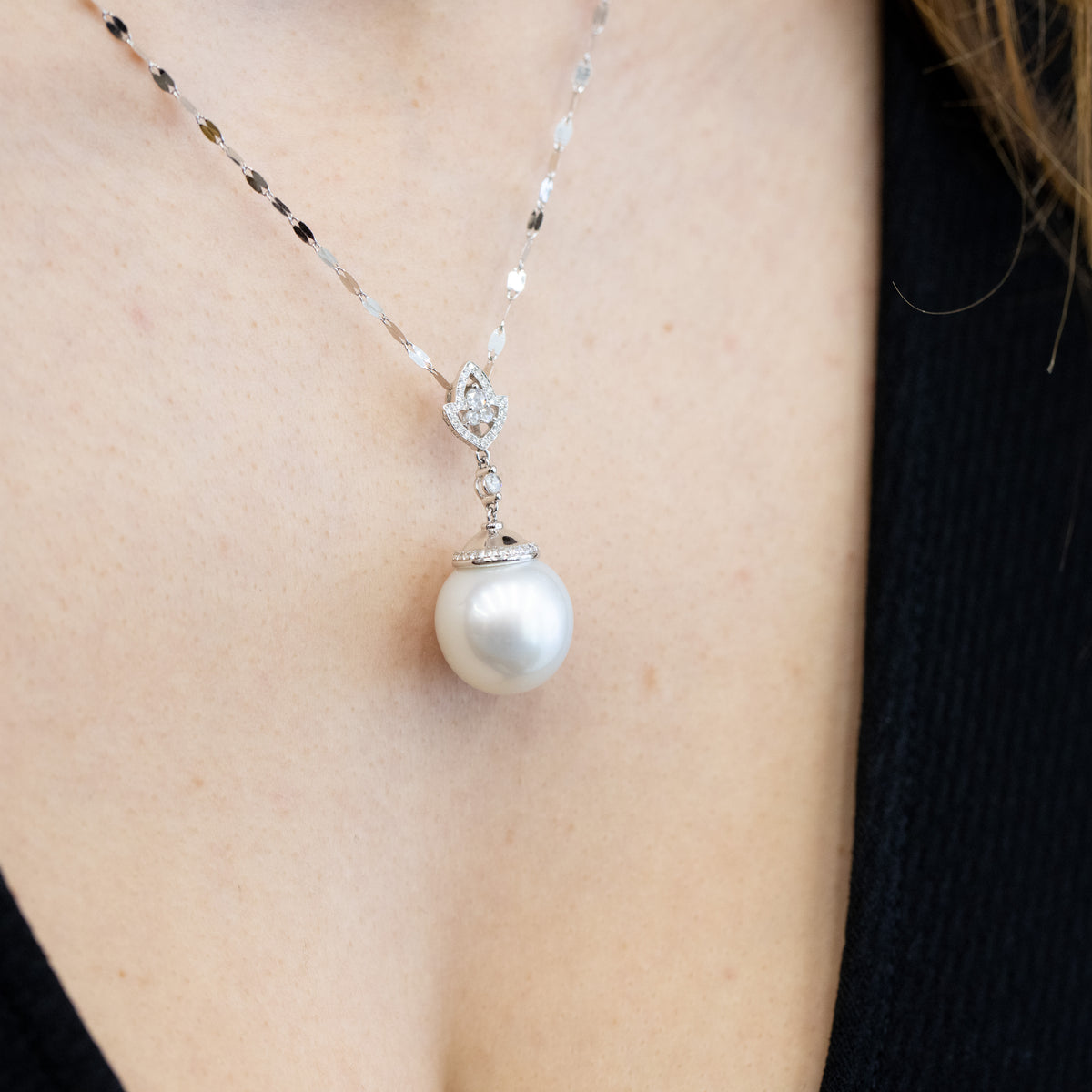 Necklace with Australian Pearl and Diamonds in 18kt White Gold