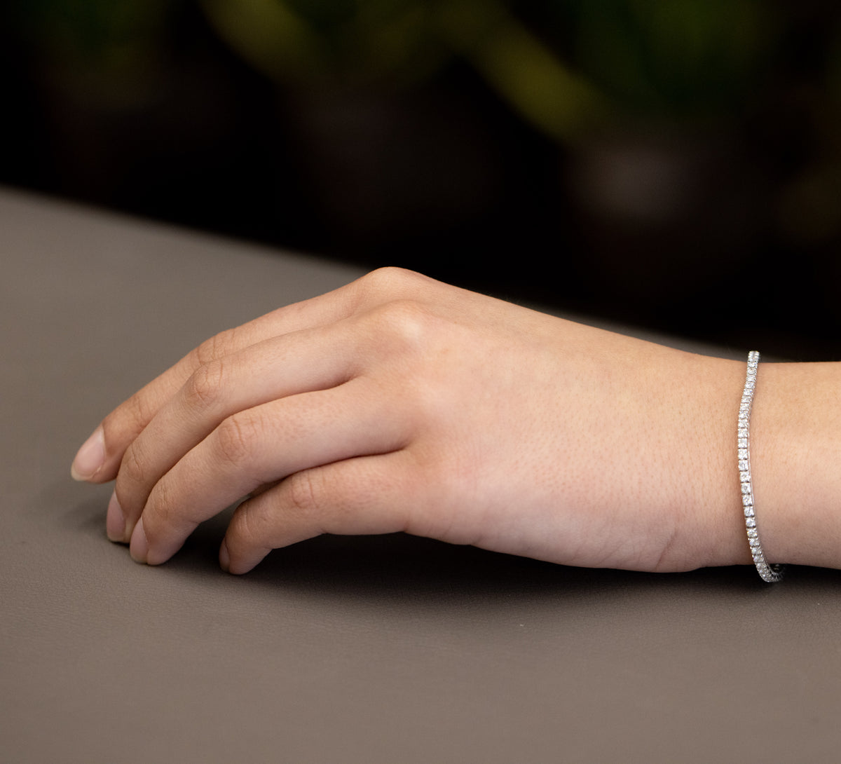 18kt white gold tennis bracelet with 2.63 kt diamonds