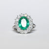 Anello in Oro Bianco 18KT con Smeraldo da 3,30 carati e contorno in Diamanti