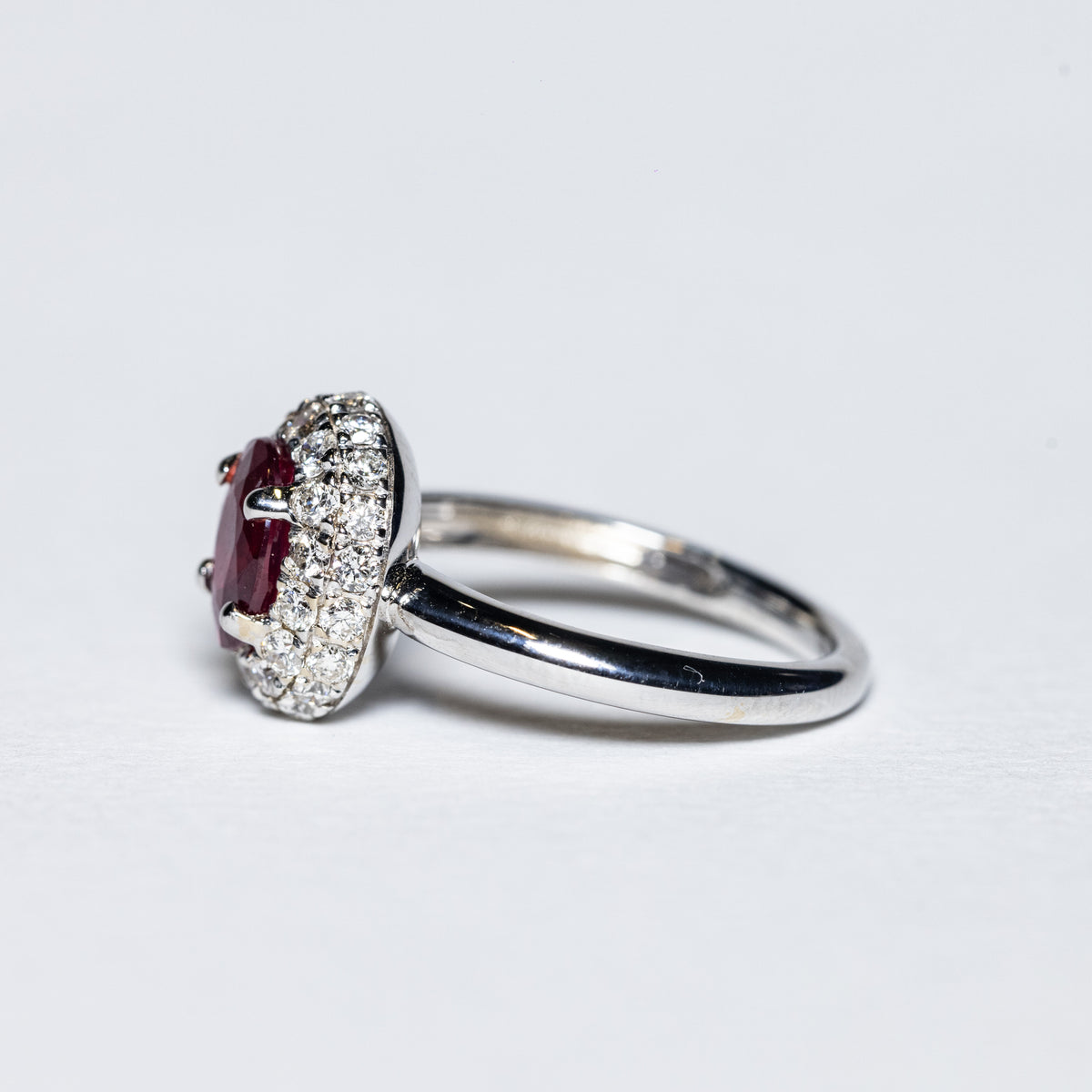 18KT White Gold Ring With Ruby and Diamonds