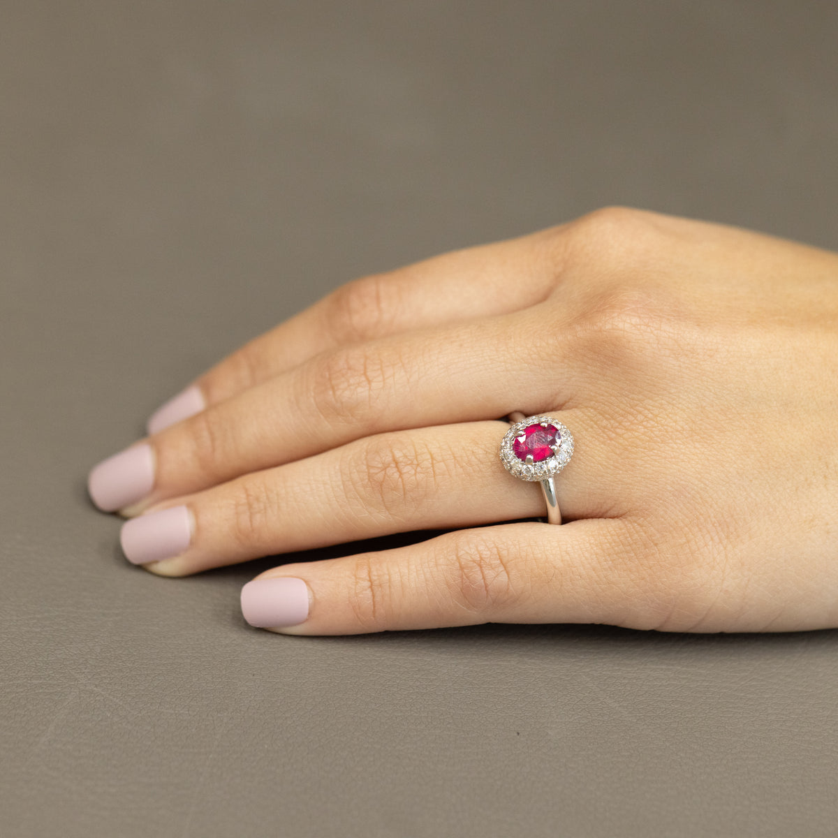 18KT White Gold Ring With Ruby and Diamonds