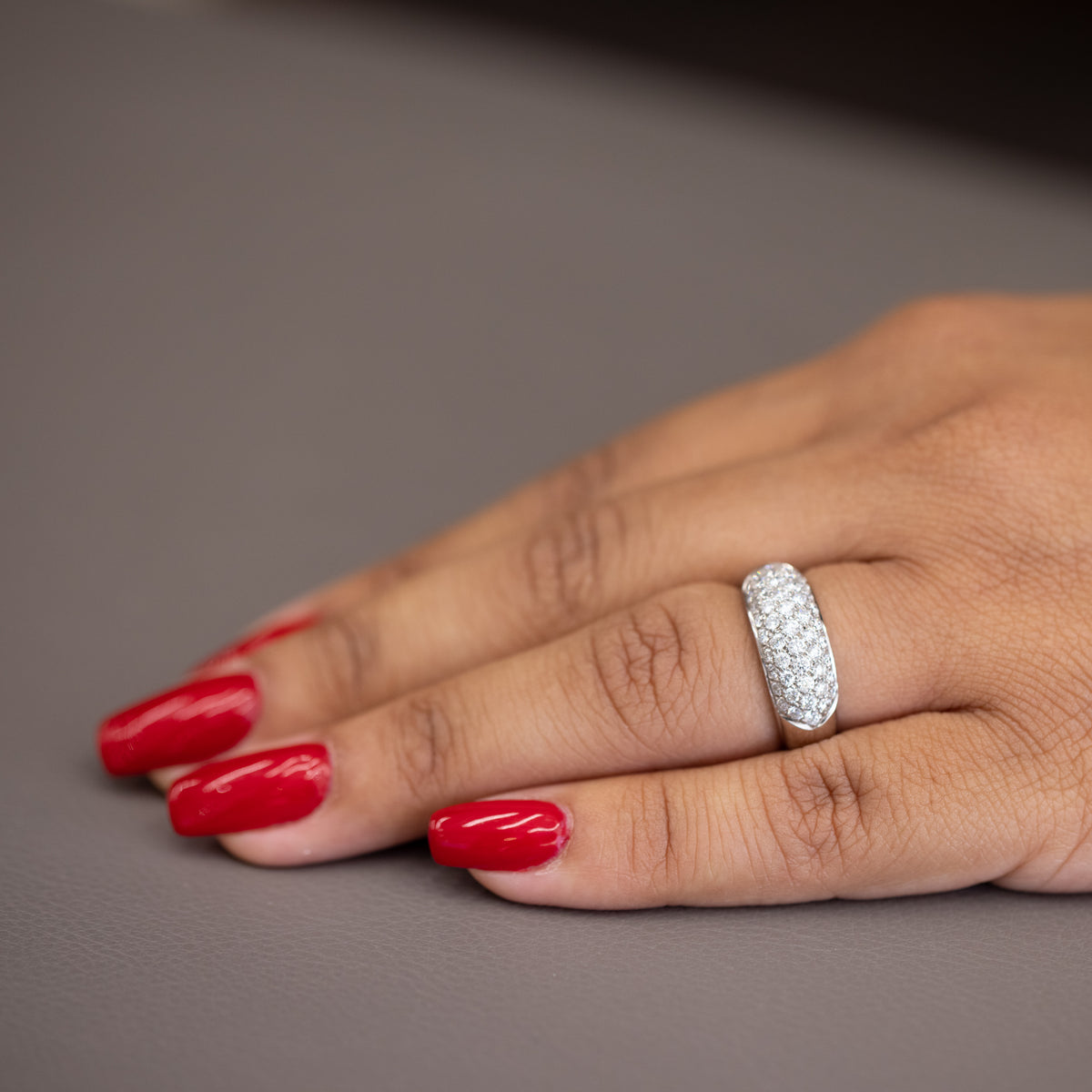 Anello Fascia di diamanti in oro bianco 18KT